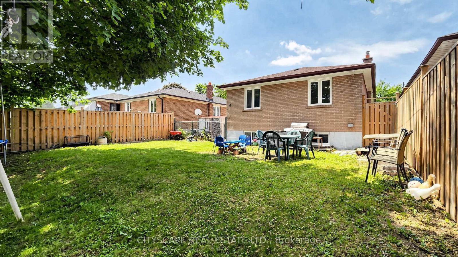 15 BARNES CRESCENT - 47