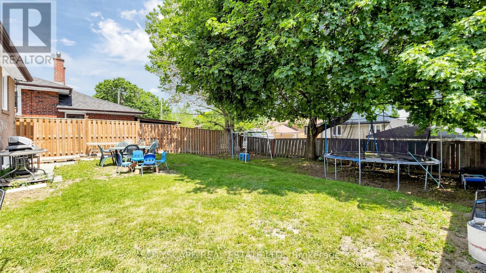 15 BARNES CRESCENT - 49