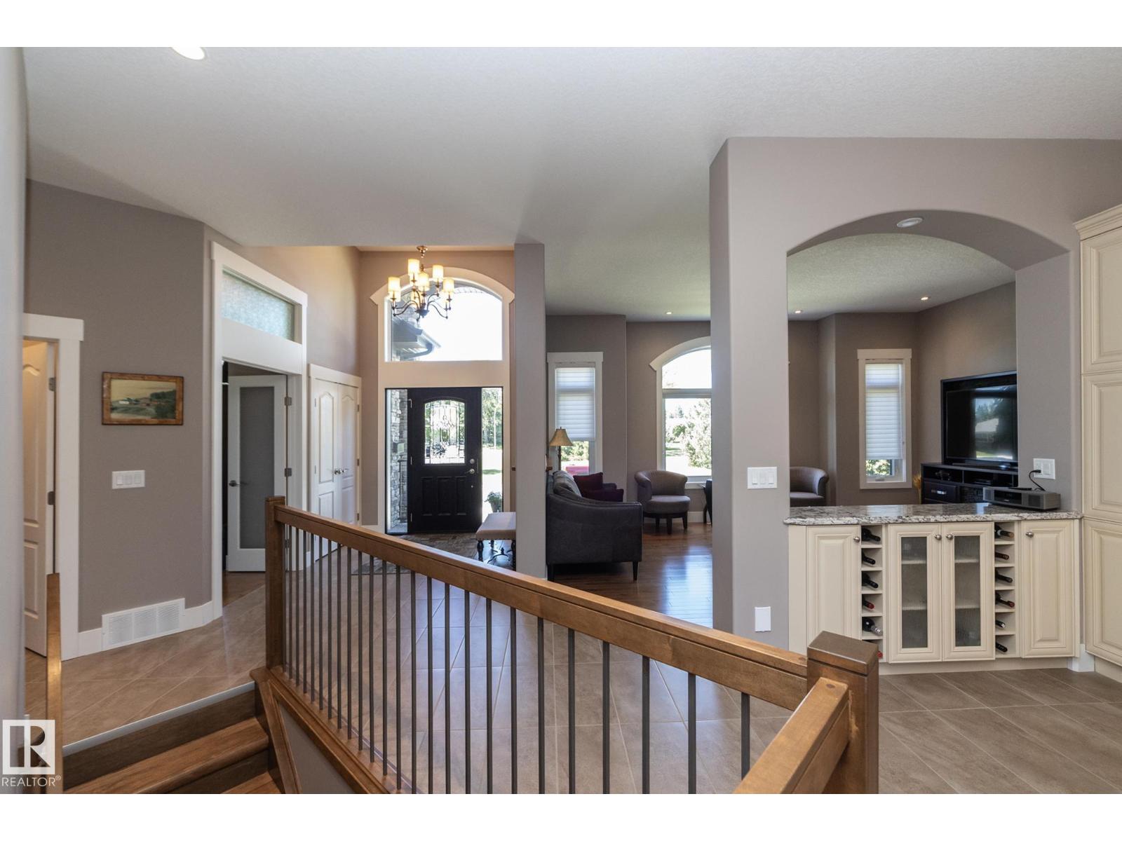 6504 97 AV NW — photo 11