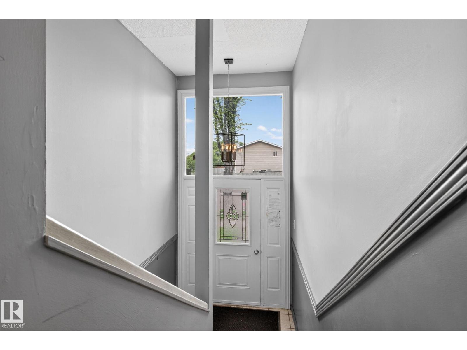 6203 122 AV NW - photo 3