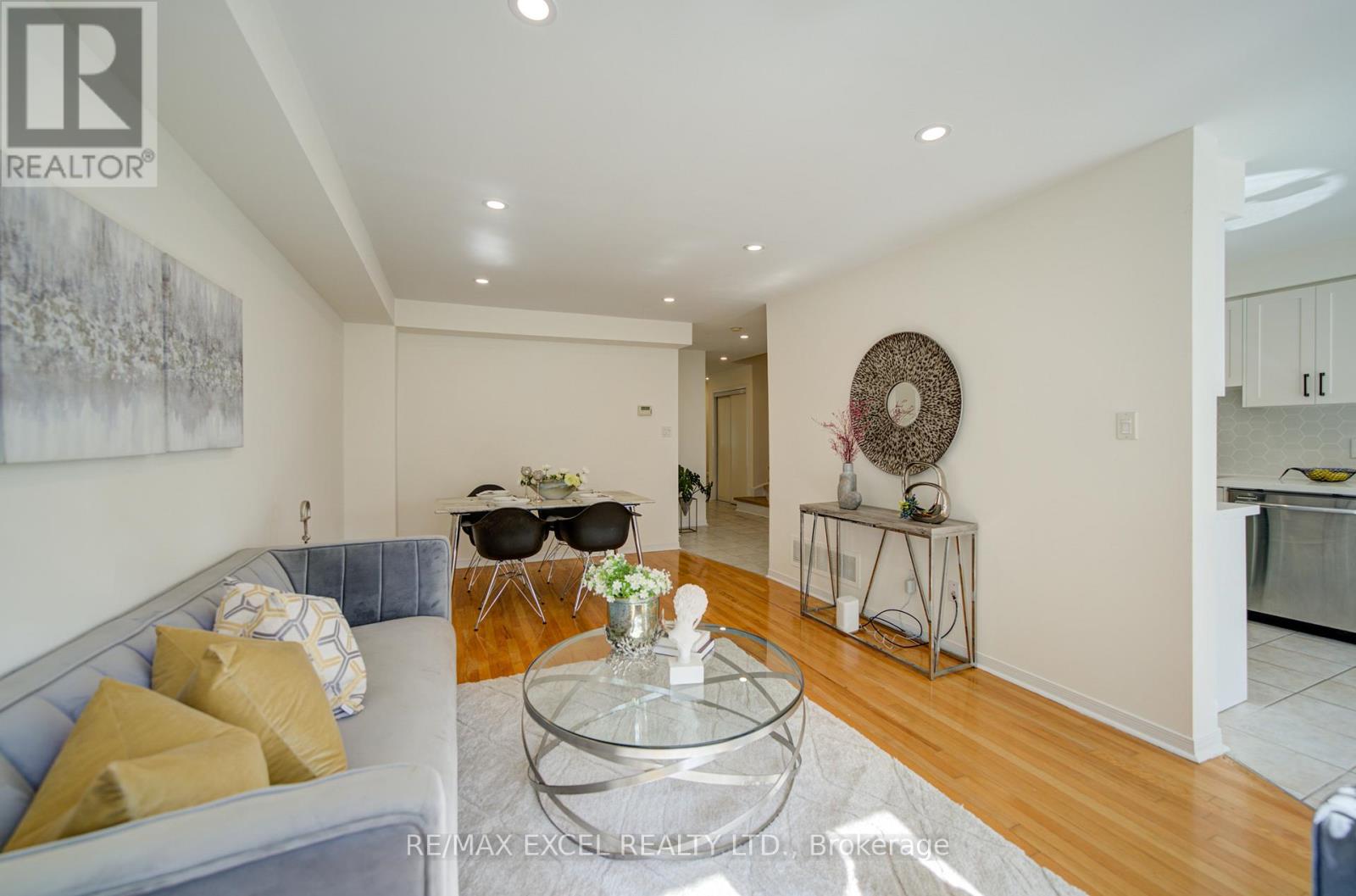 22 HORSTMAN STREET - 12
