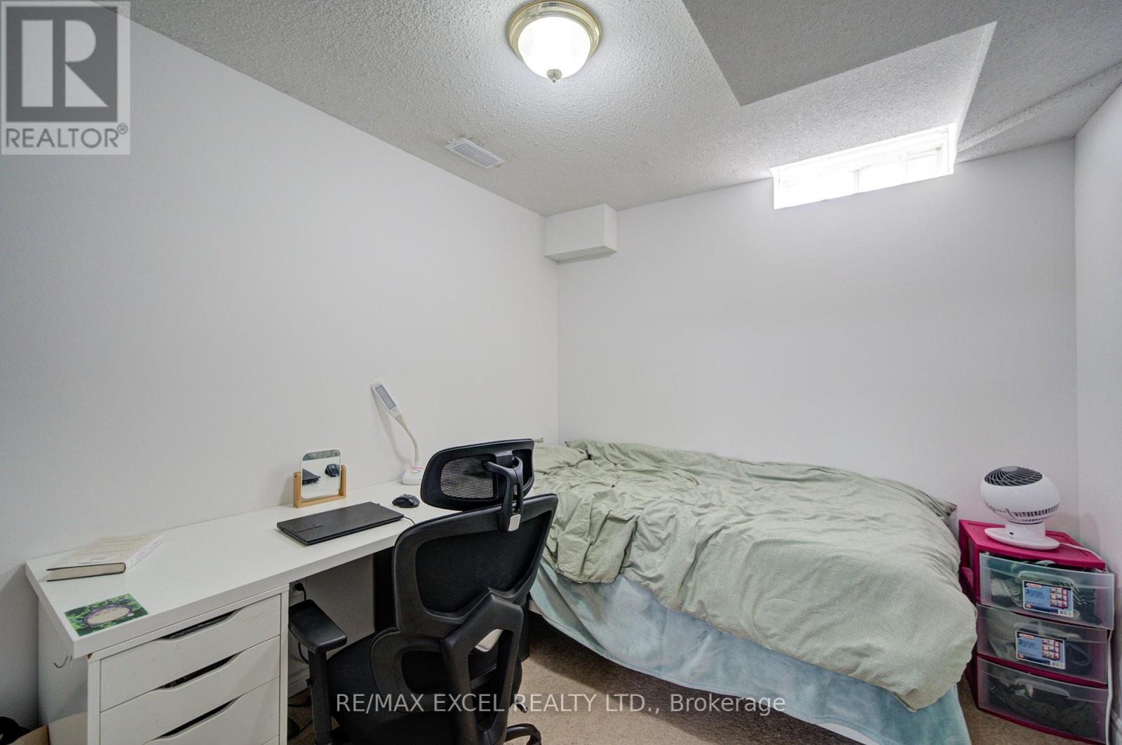 22 HORSTMAN STREET - 45