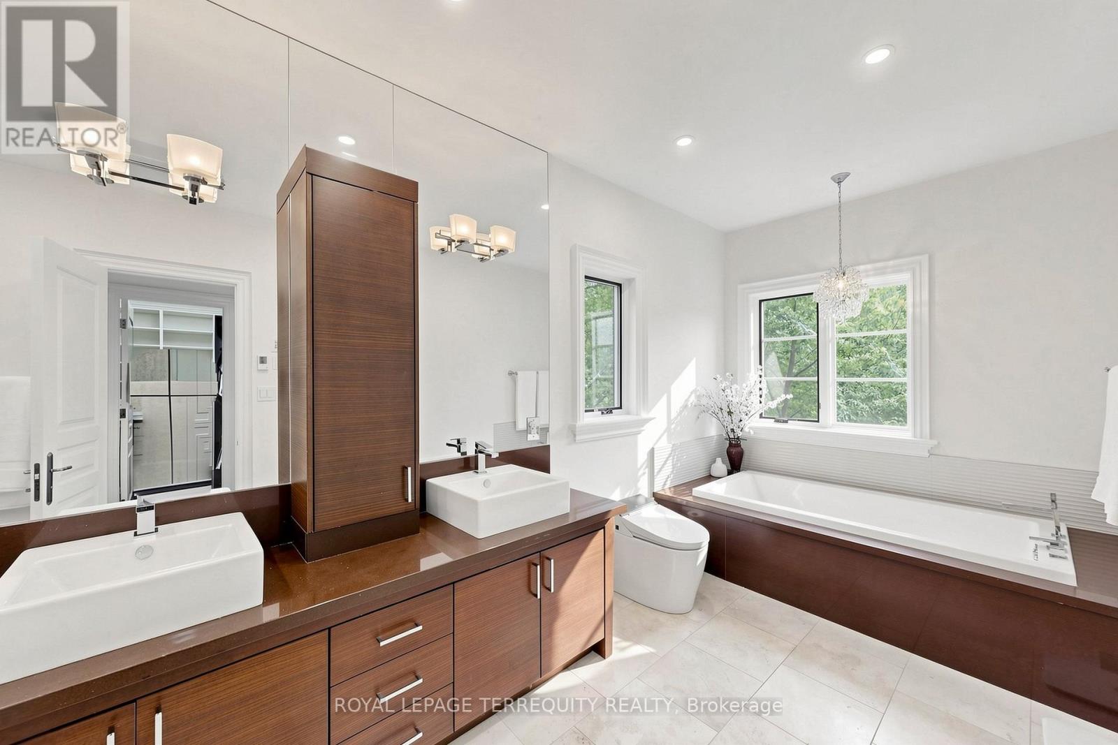 17 JEREMY DRIVE - 29