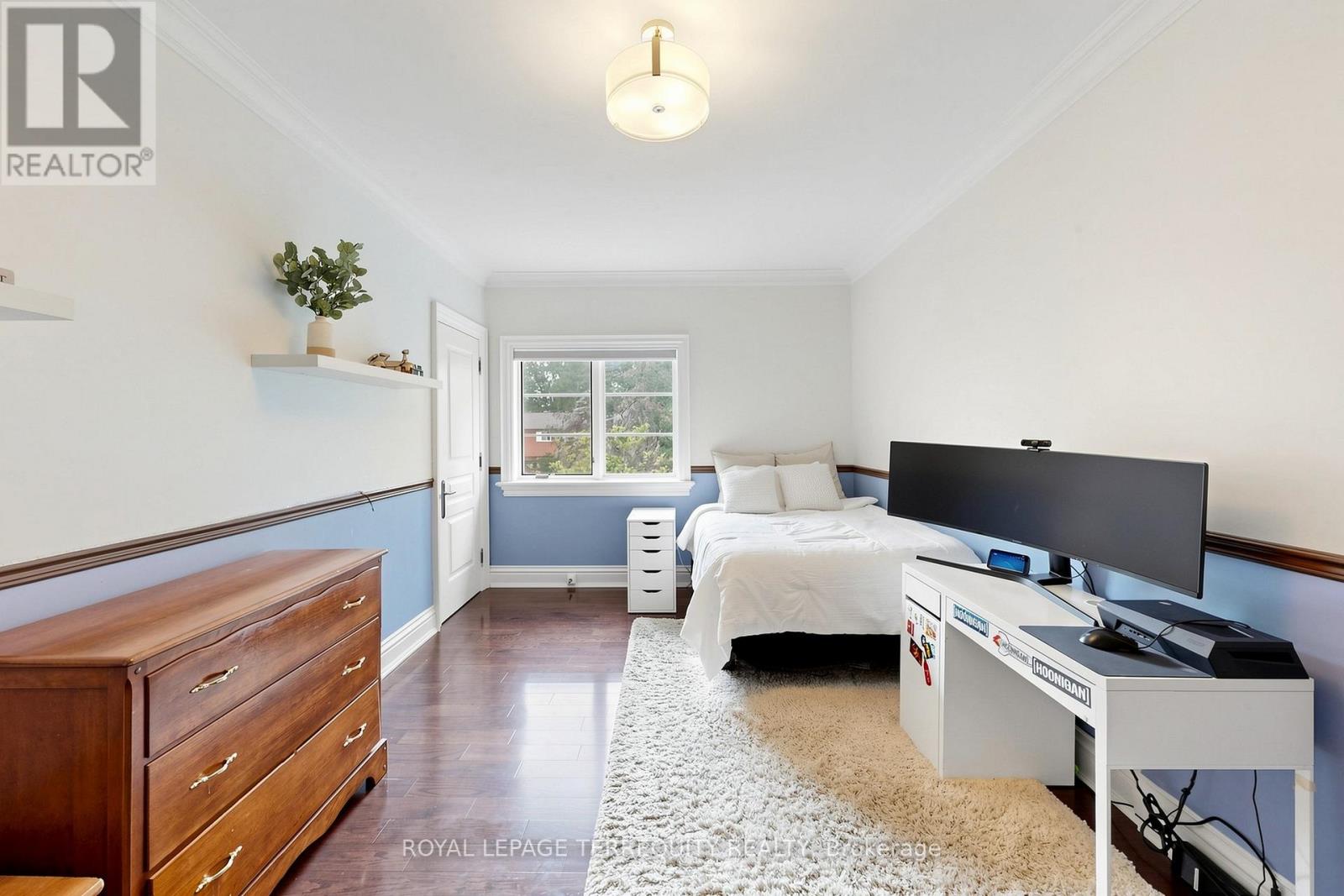 17 JEREMY DRIVE - 33
