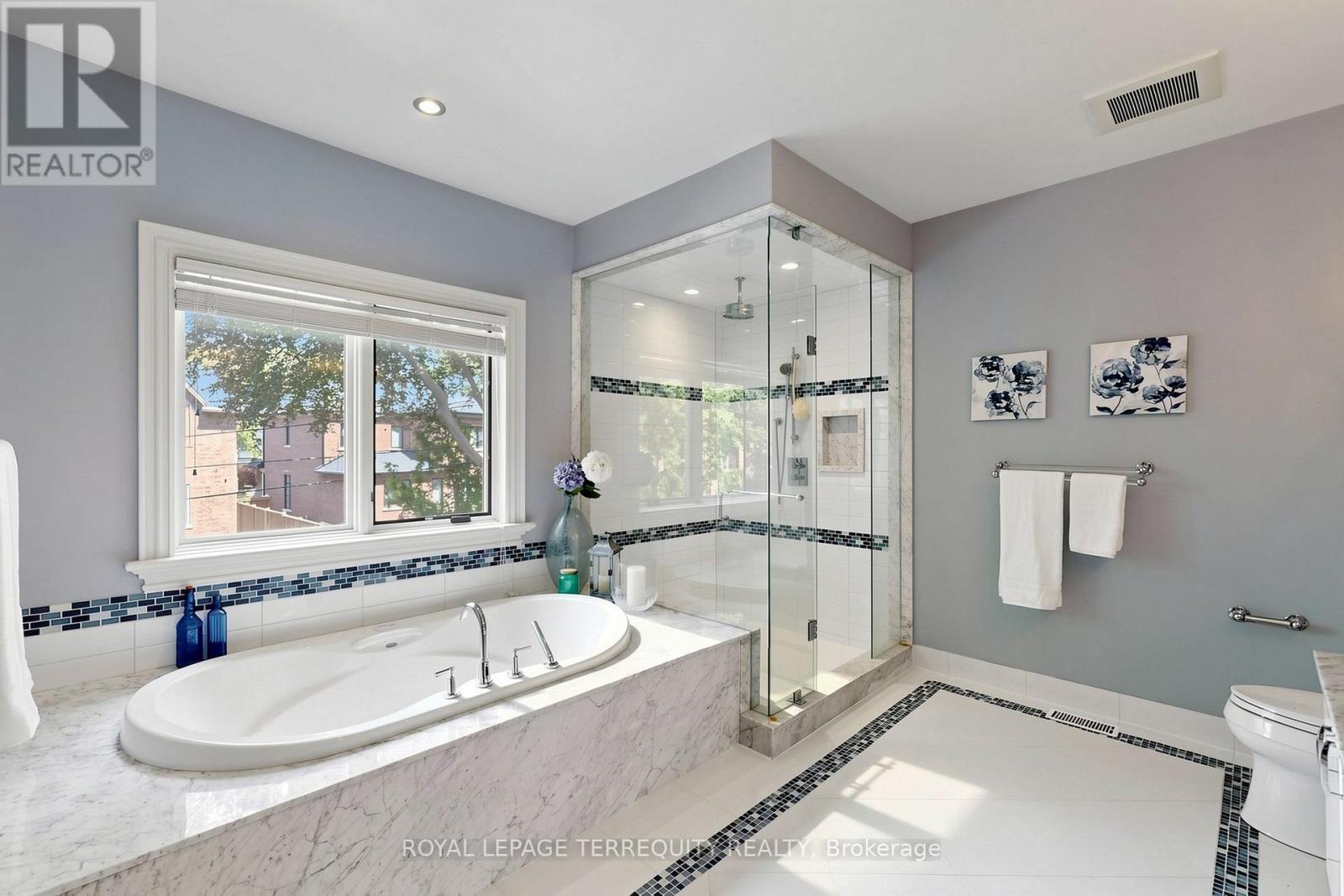 17 JEREMY DRIVE - 36