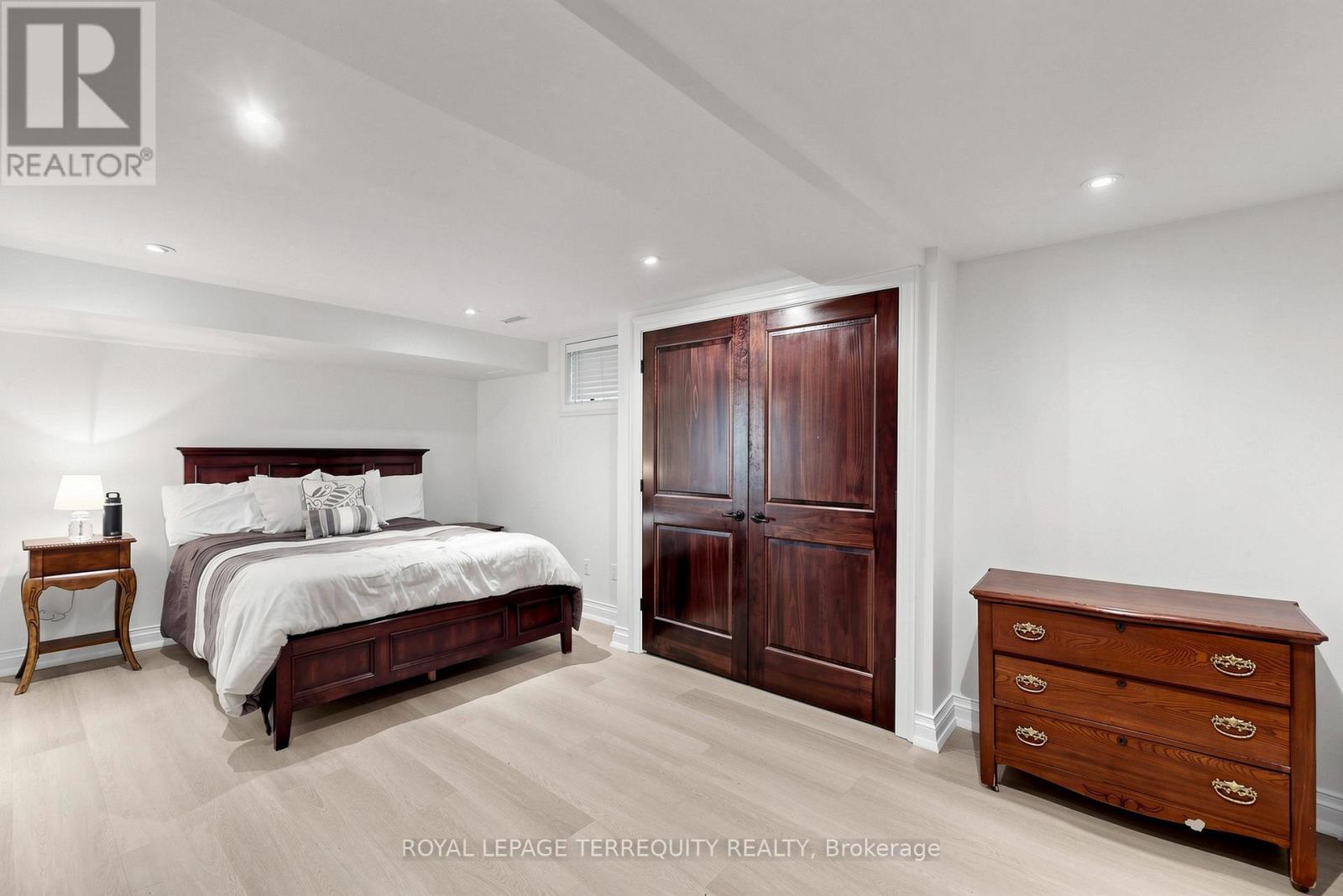 17 JEREMY DRIVE - 41