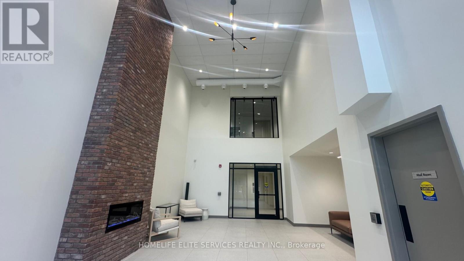 #306 121 MARY STREET - Image 6
