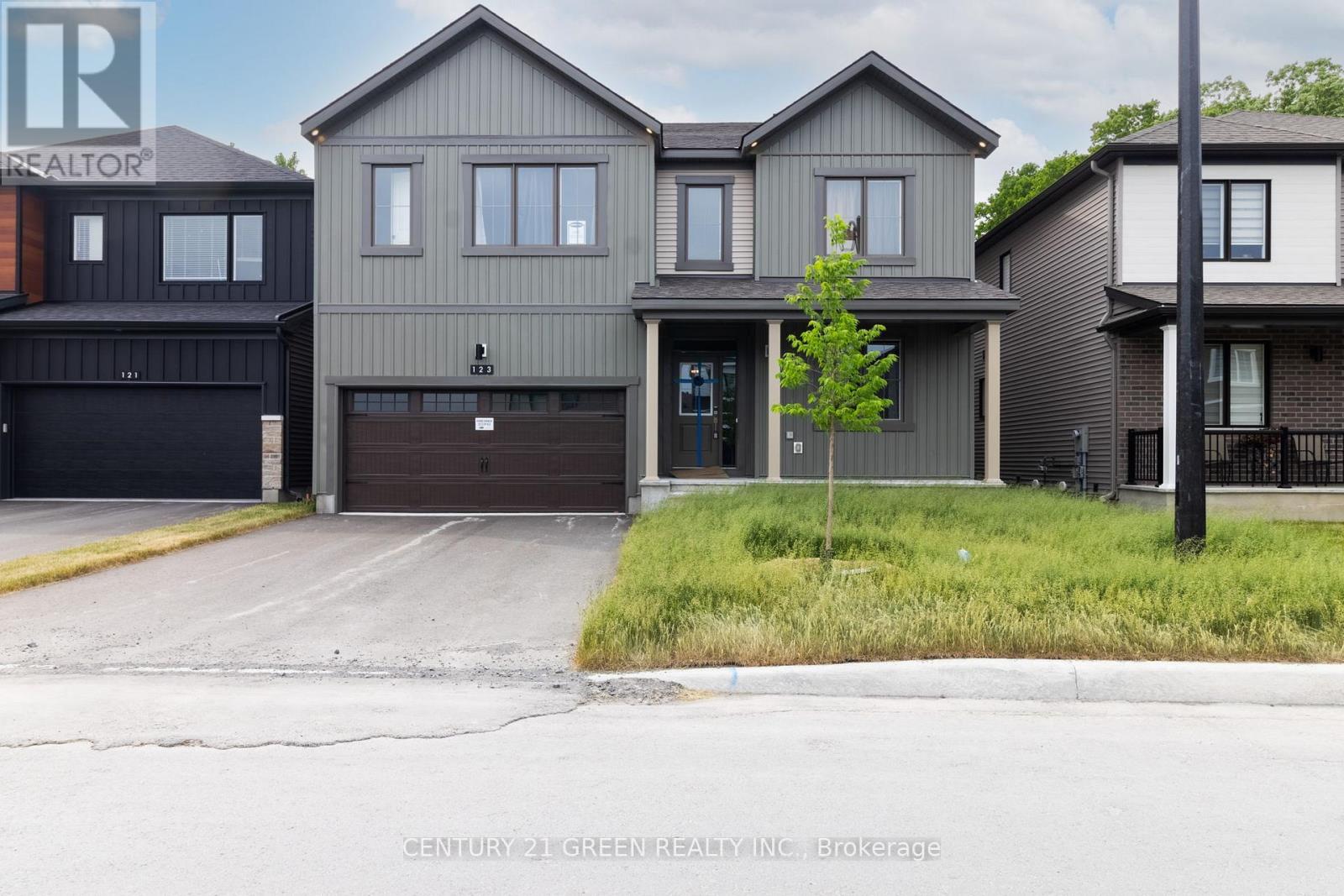 5 Bed, 4 Bath House for Rent in Ottawa – 123 TONIC CRESCENT, Ottawa – MLS# X12934310 - Image 2