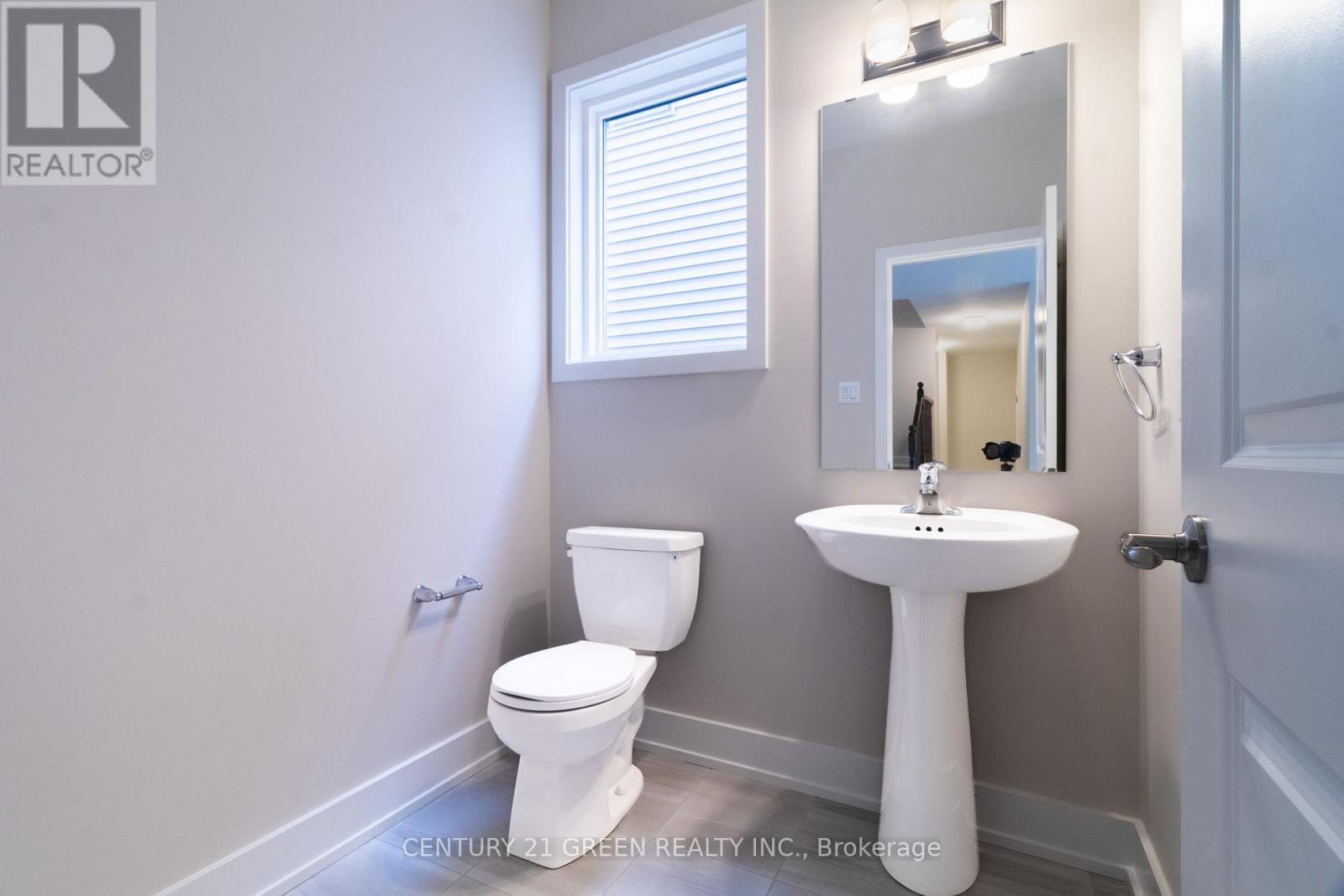 5 Bed, 4 Bath House for Rent in Ottawa – 123 TONIC CRESCENT, Ottawa – MLS# X12934310 - Image 9