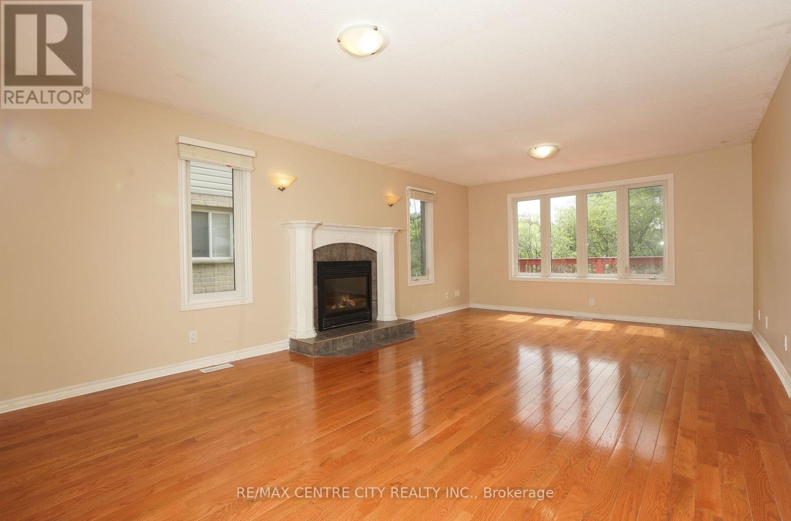 742 MARIGOLD STREET - 3