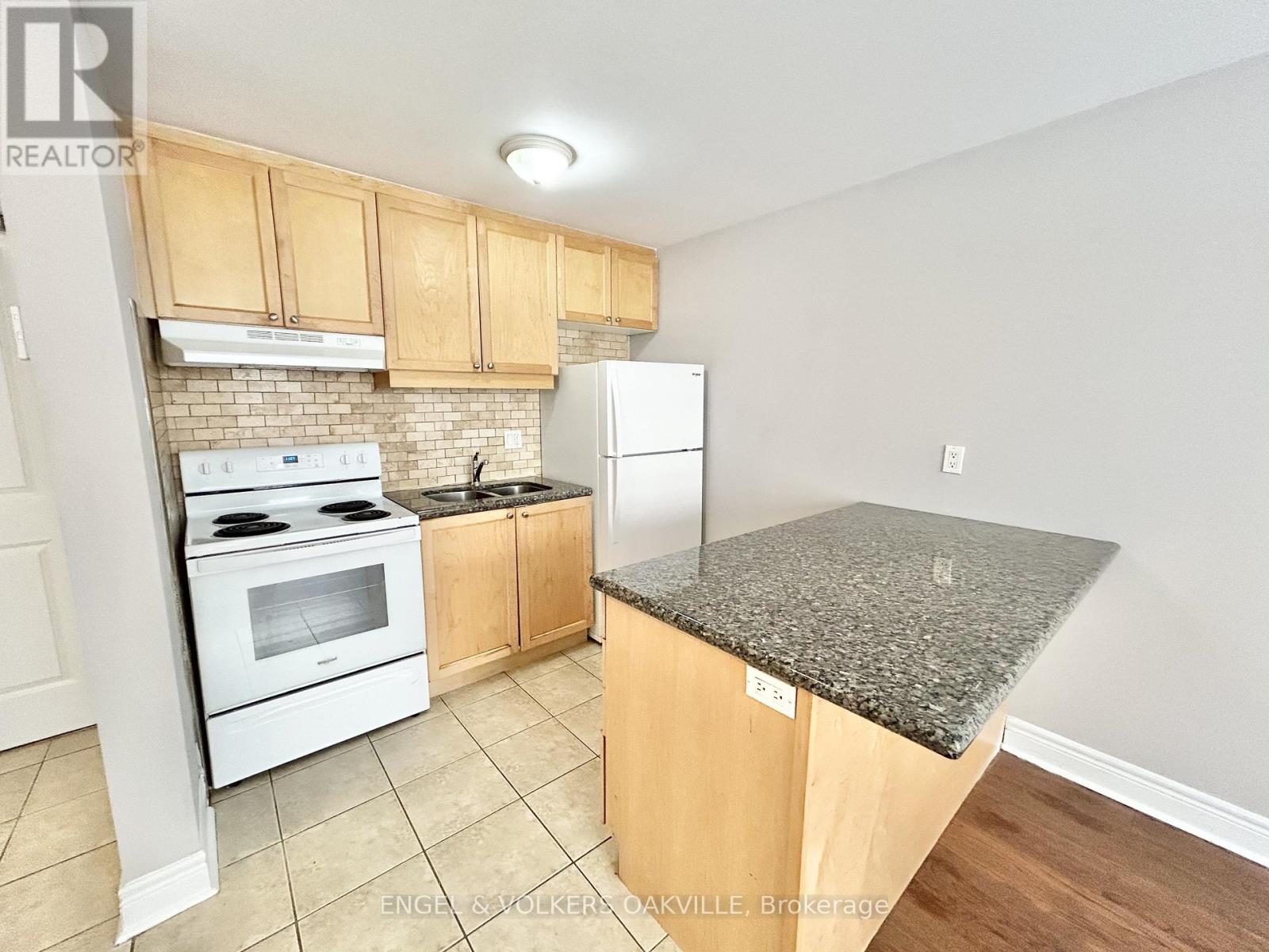 Listing photo of 14 - 100 TWENTY FIFTH STREET