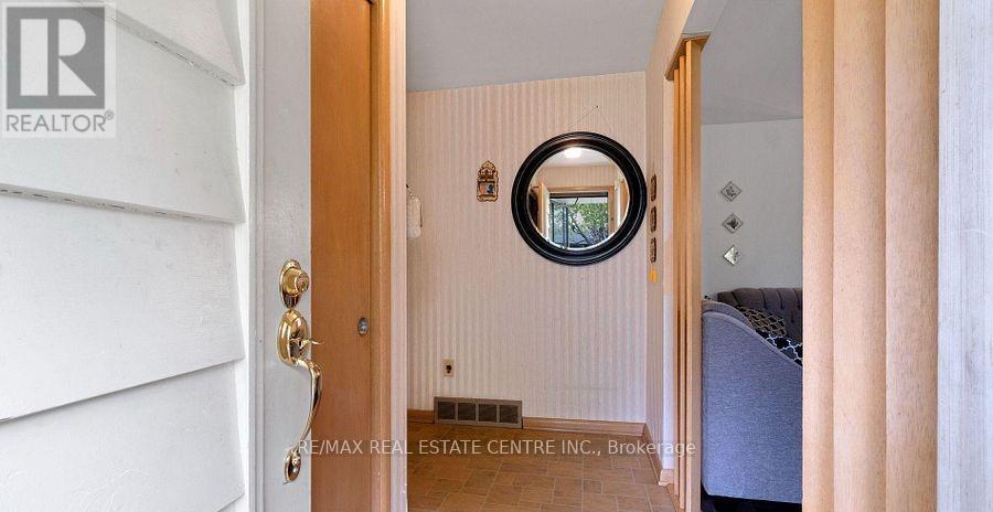 314 STRATHCONA DRIVE - 18