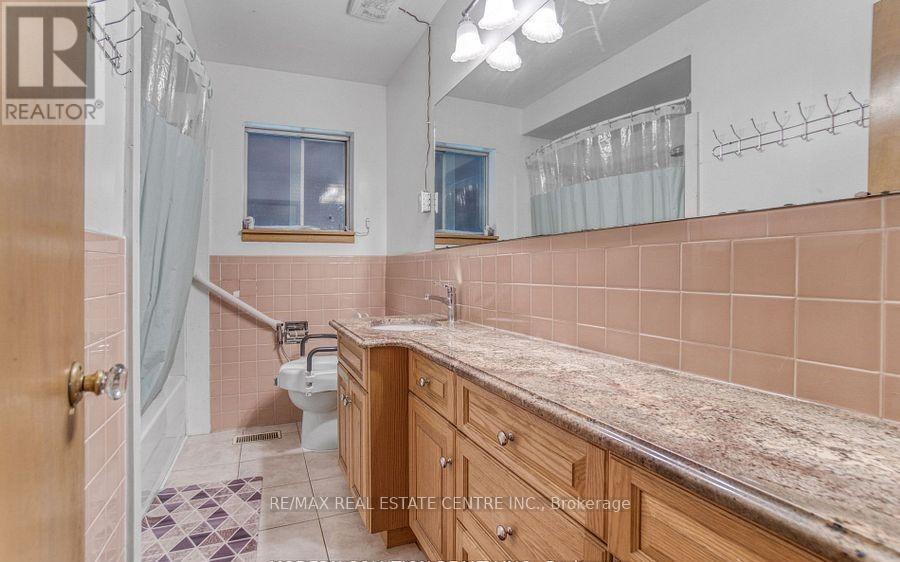 314 STRATHCONA DRIVE - 21