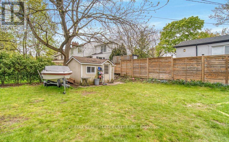 314 STRATHCONA DRIVE - 23