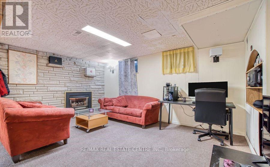 314 STRATHCONA DRIVE - 25
