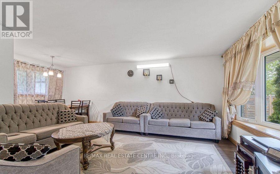 314 STRATHCONA DRIVE - 8