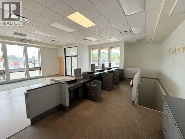 10037 100 - photo 4