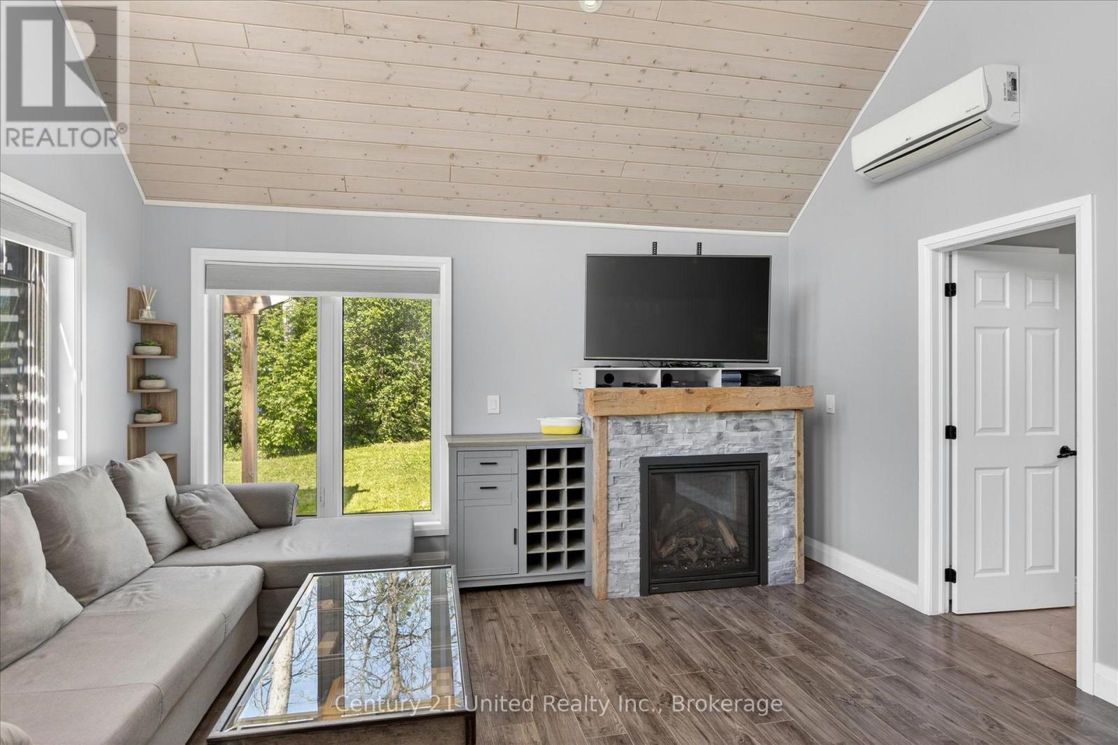 30 JONES ROAD - Image 15
