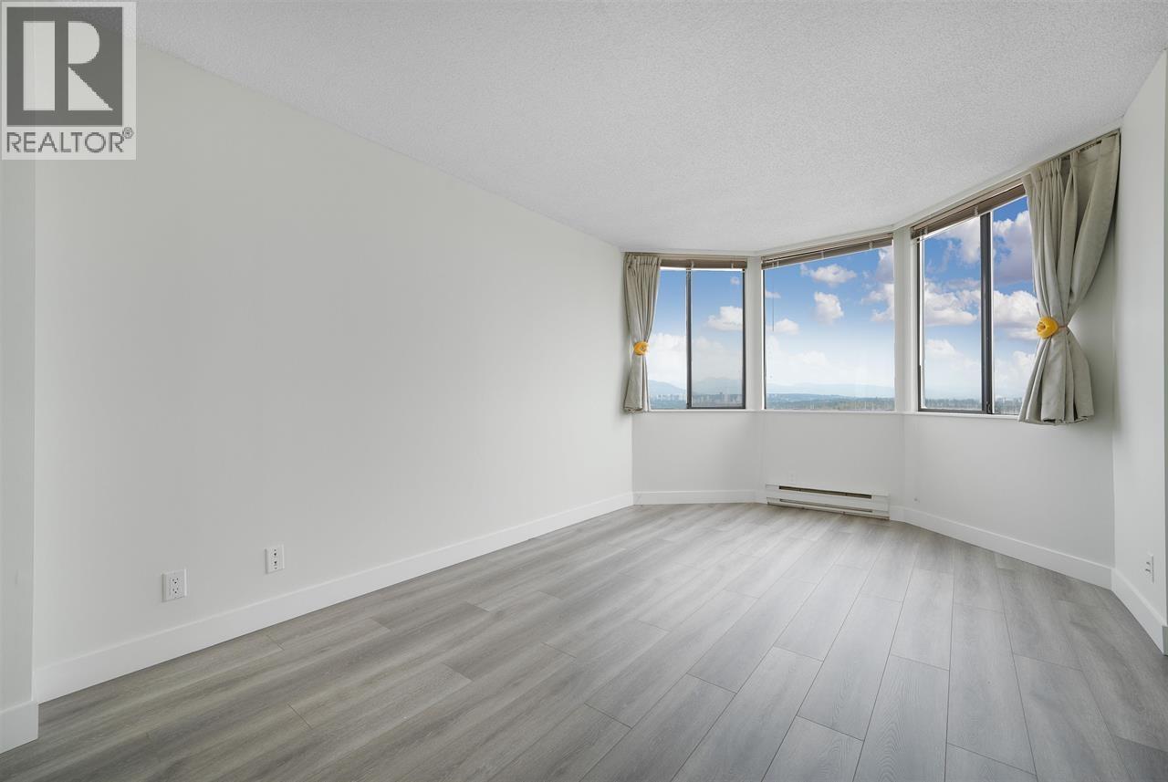 2102 6540 BURLINGTON AVENUE, Burnaby