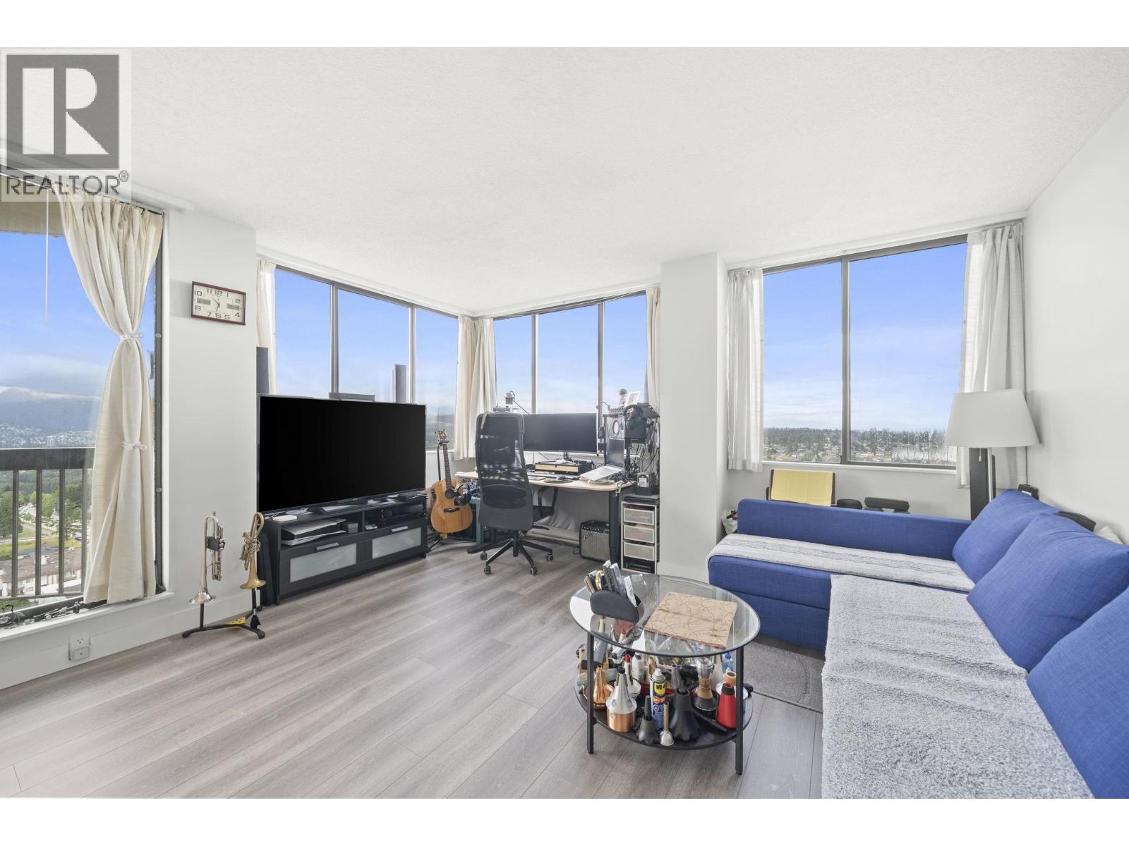 2102 6540 BURLINGTON AVENUE, Burnaby
