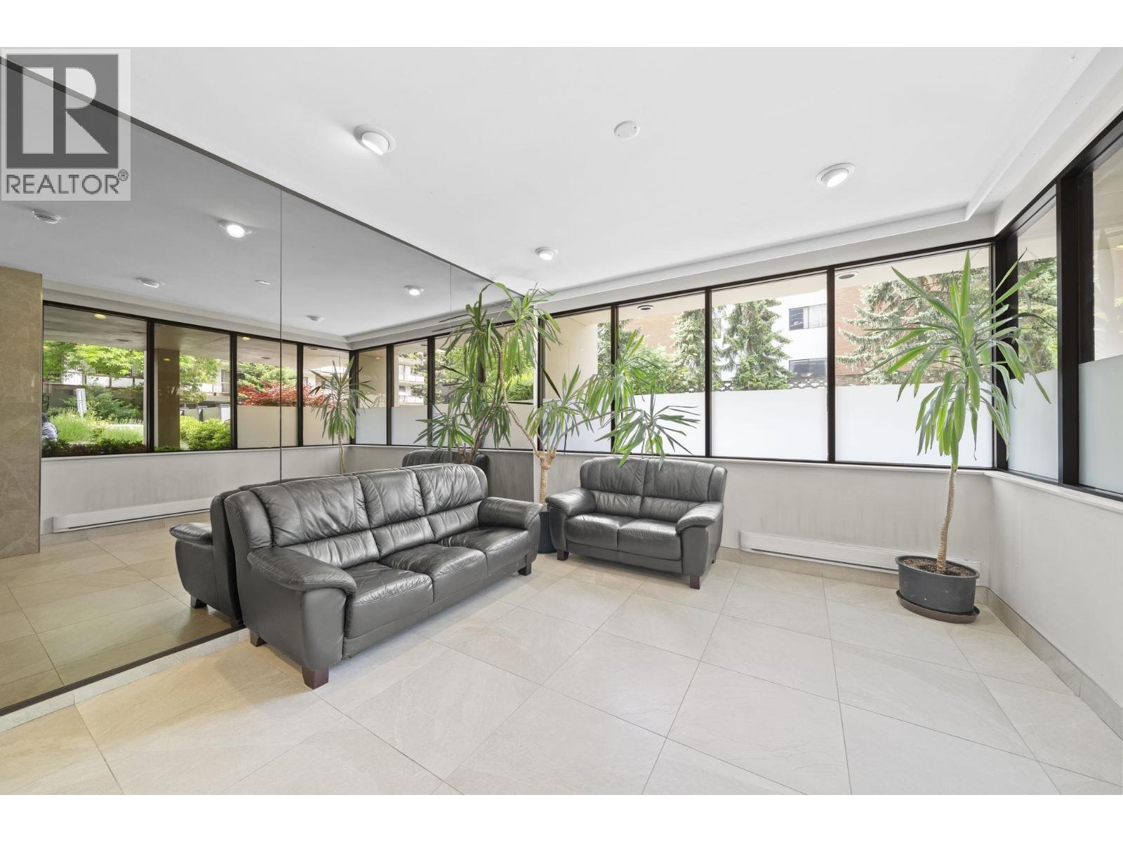 2102 6540 BURLINGTON AVENUE, Burnaby