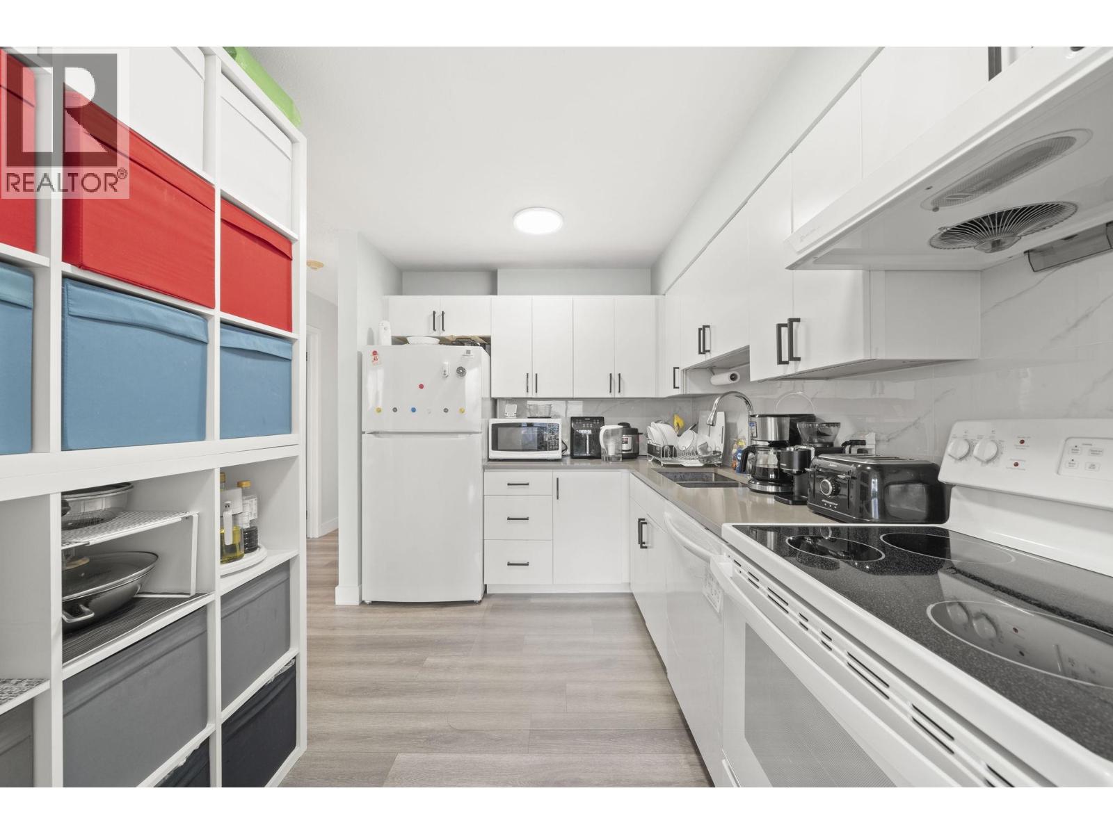 2102 6540 BURLINGTON AVENUE, Burnaby
