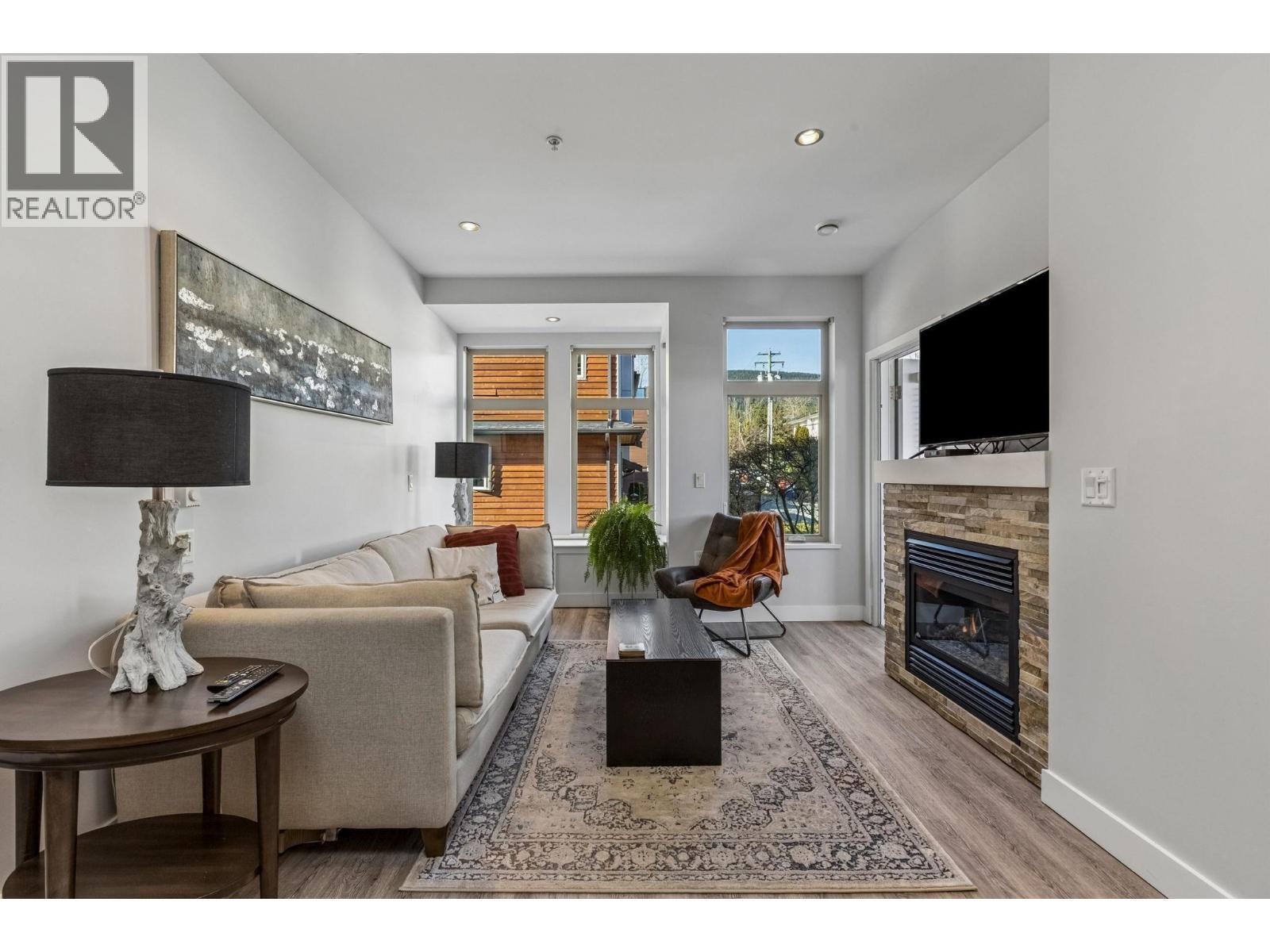 207 116 W 23RD STREET — photo 3