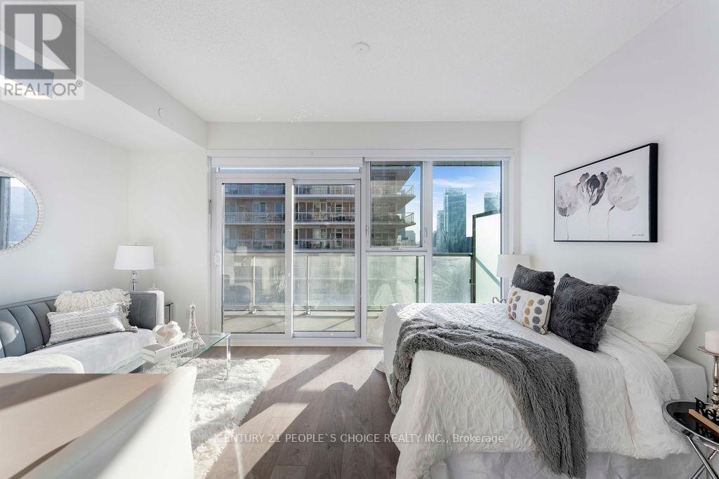 #3406 20 RICHARDSON STREET S - 20