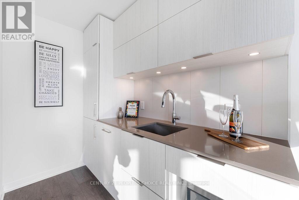 #3406 20 RICHARDSON STREET S - 22