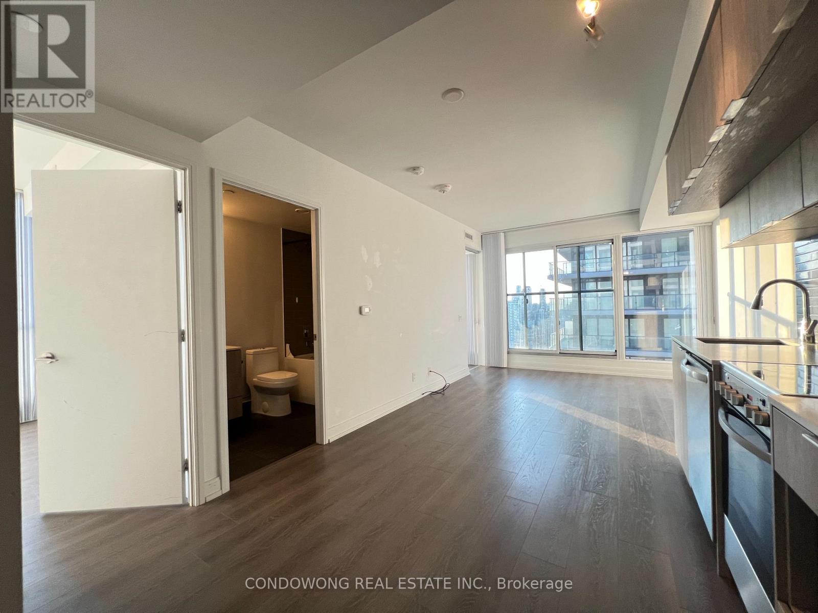 Very Spacious Dining Room