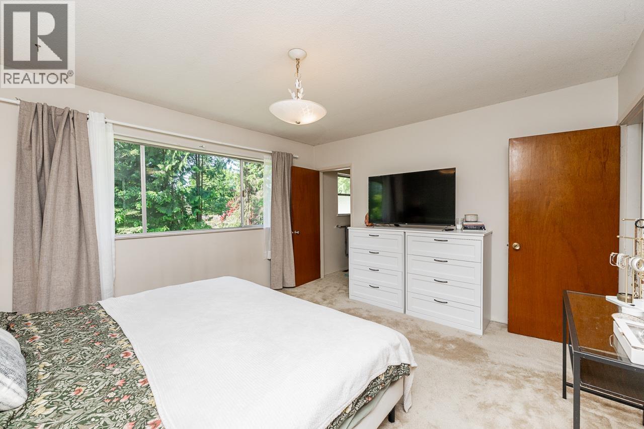 1453 COLEMAN STREET, North Vancouver