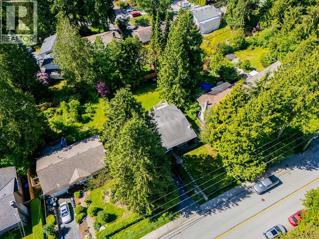 1453 COLEMAN STREET, North Vancouver