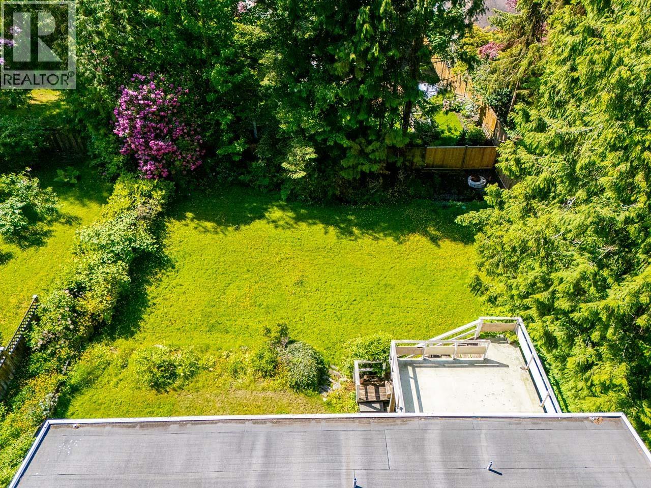 1453 COLEMAN STREET, North Vancouver
