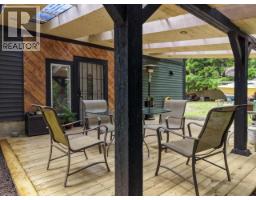 11198 Tuck Road, Powell River, BC  Photo 10