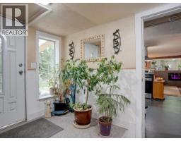 11198 Tuck Road, Powell River, BC  Photo 15