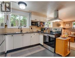 11198 Tuck Road, Powell River, BC  Photo 17