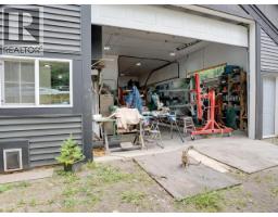 11198 Tuck Road, Powell River, BC  Photo 42