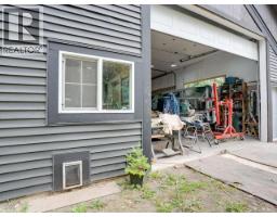 11198 Tuck Road, Powell River, BC  Photo 43