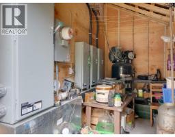 11198 Tuck Road, Powell River, BC  Photo 54