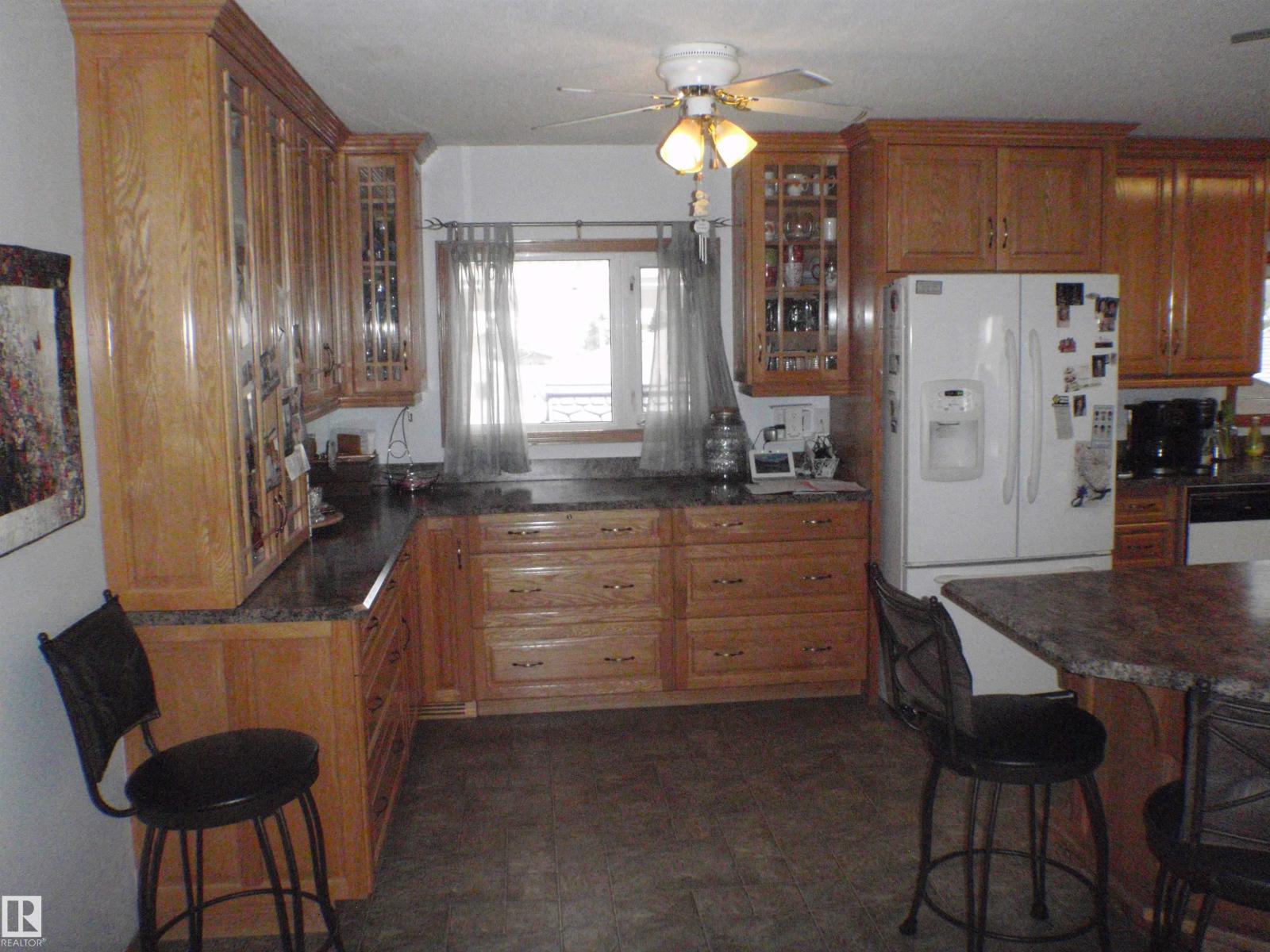 3 Hillside AV — photo 14