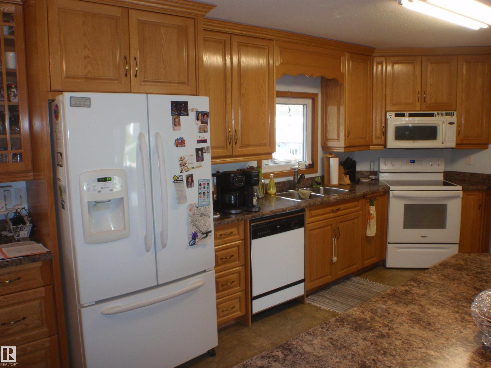 3 Hillside AV — photo 17