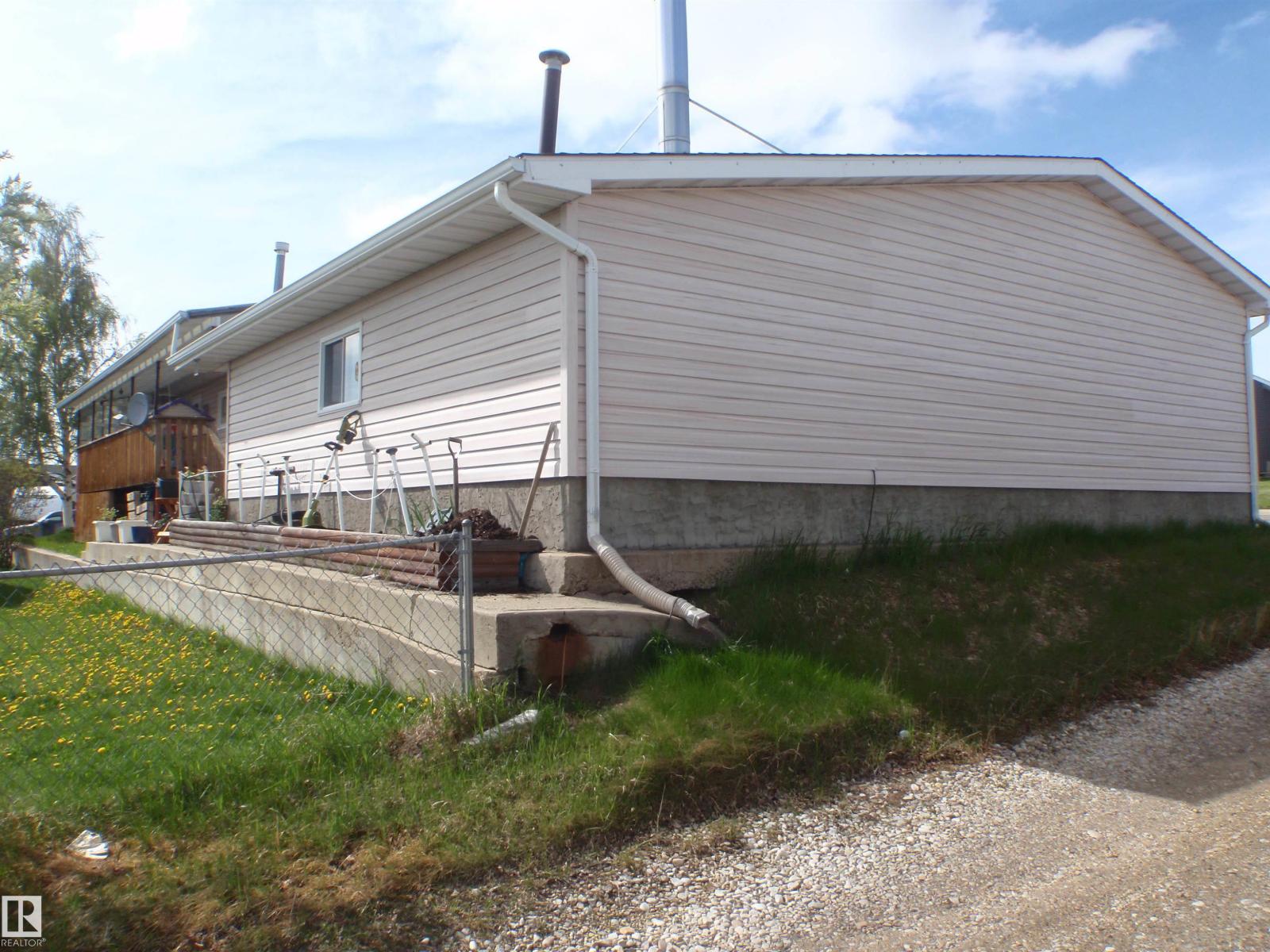 3 Hillside AV - photo 3