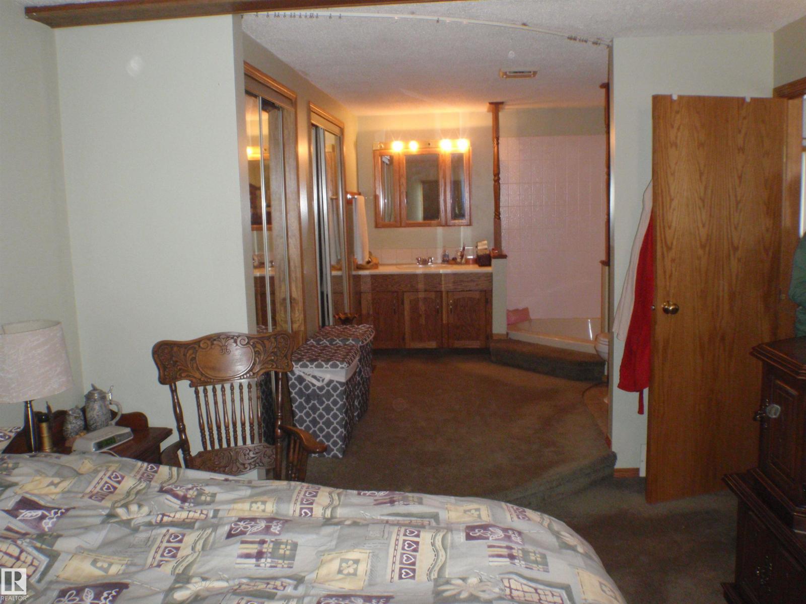 3 Hillside AV — photo 34