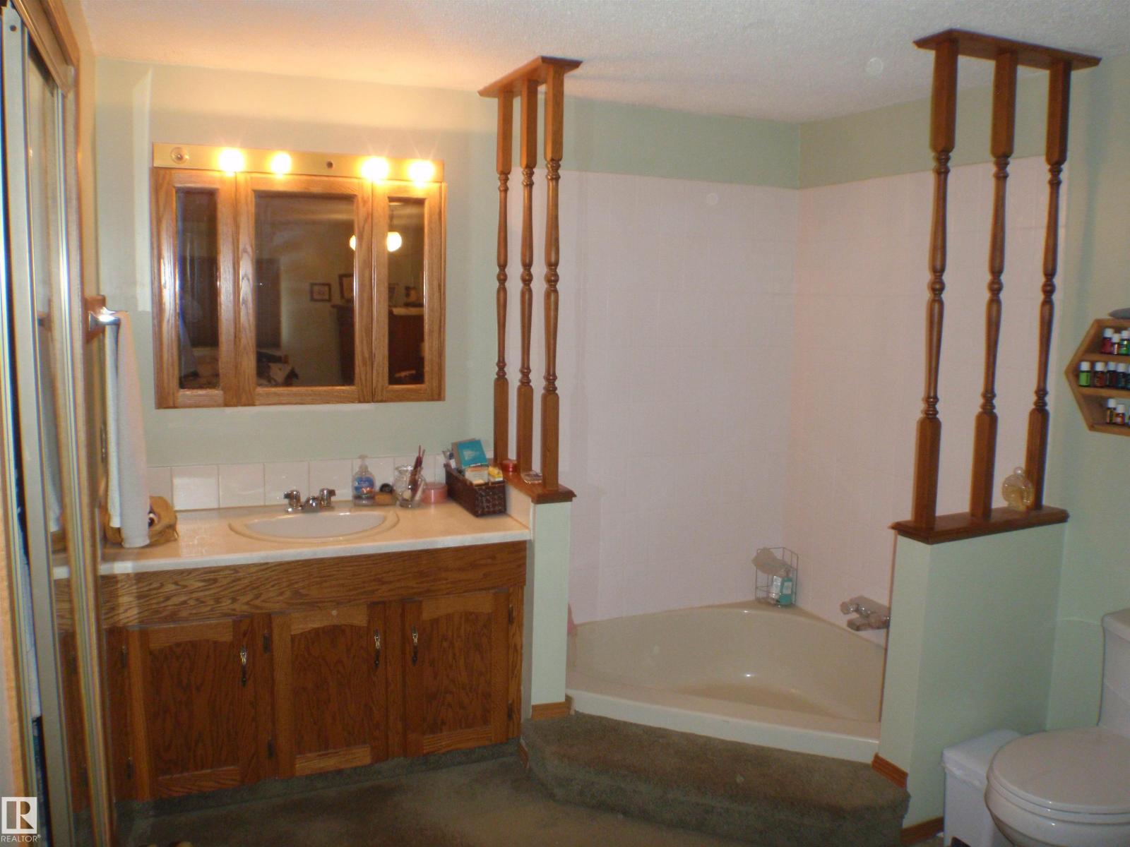 3 Hillside AV — photo 36