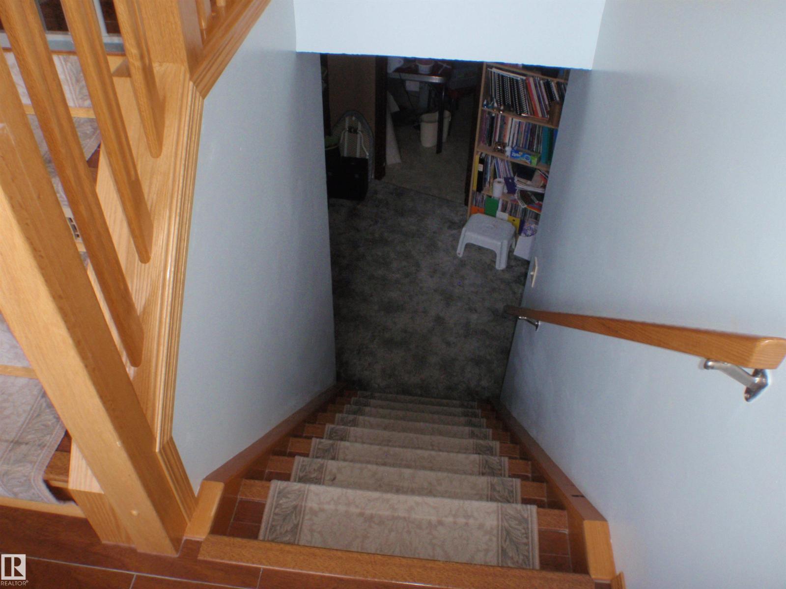 3 Hillside AV — photo 47