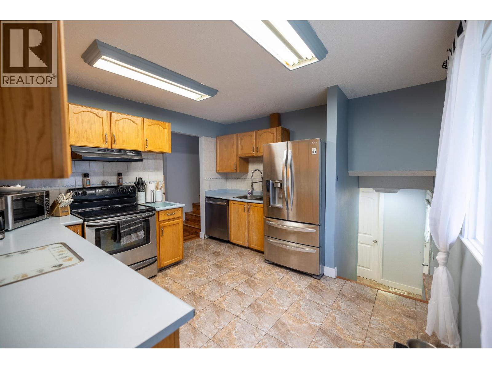 Photo 12 of 33 — 4327 MONTGOMERY CRESCENT · Prince George, BC