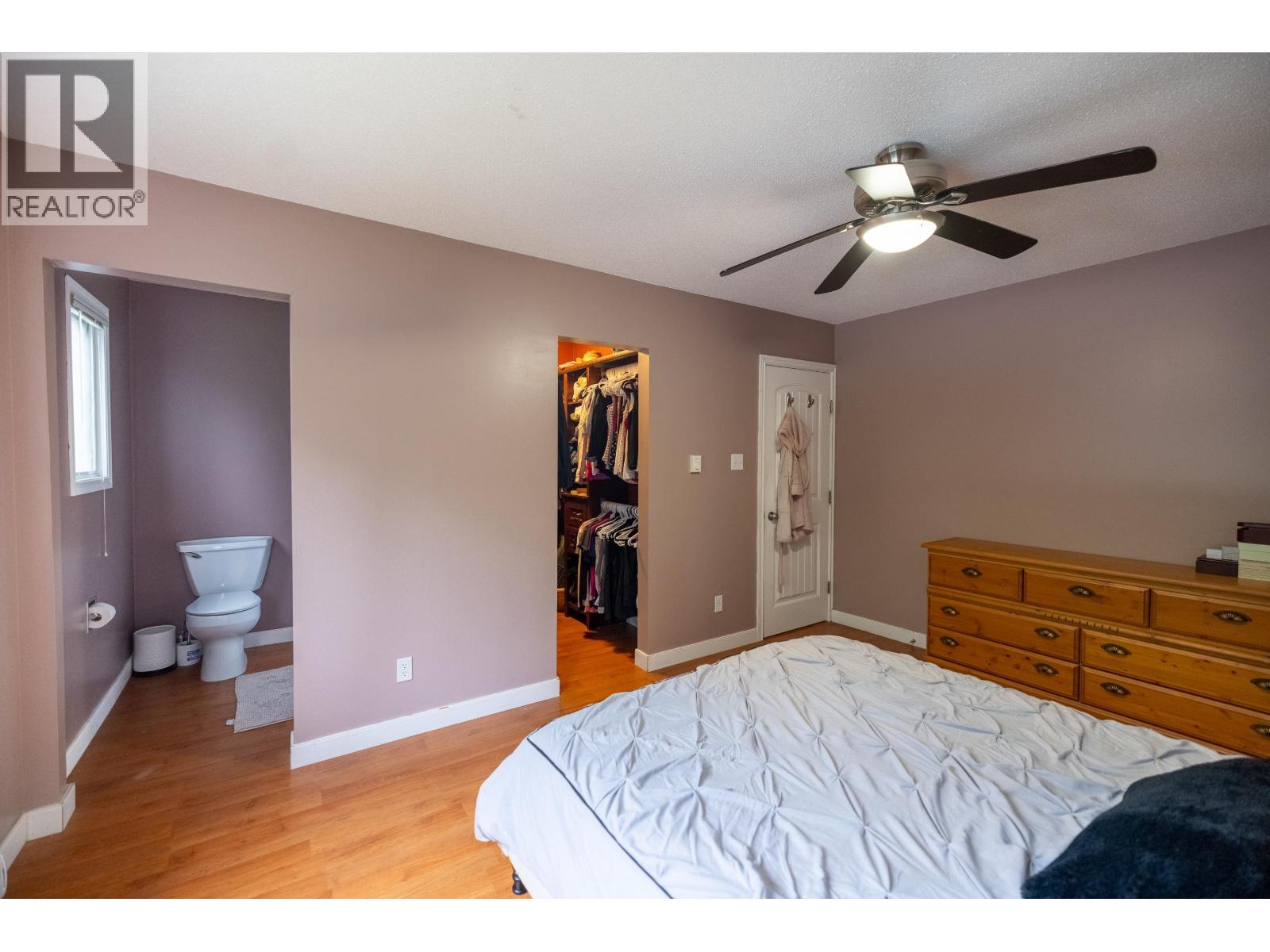 4327 MONTGOMERY CRESCENT - 17