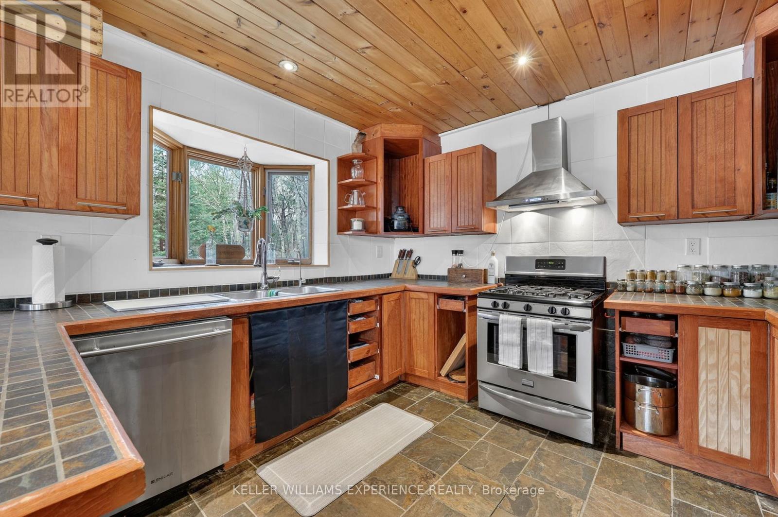 1115 SHERWOOD FOREST ROAD - 10