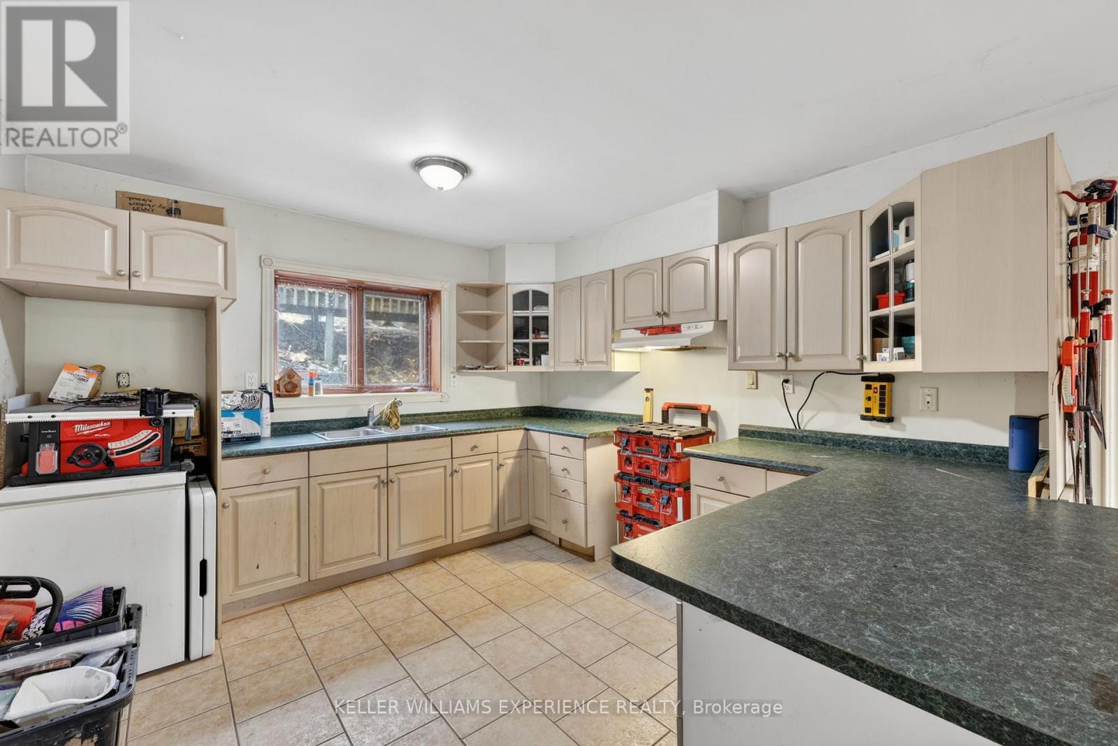 1115 SHERWOOD FOREST ROAD - 22