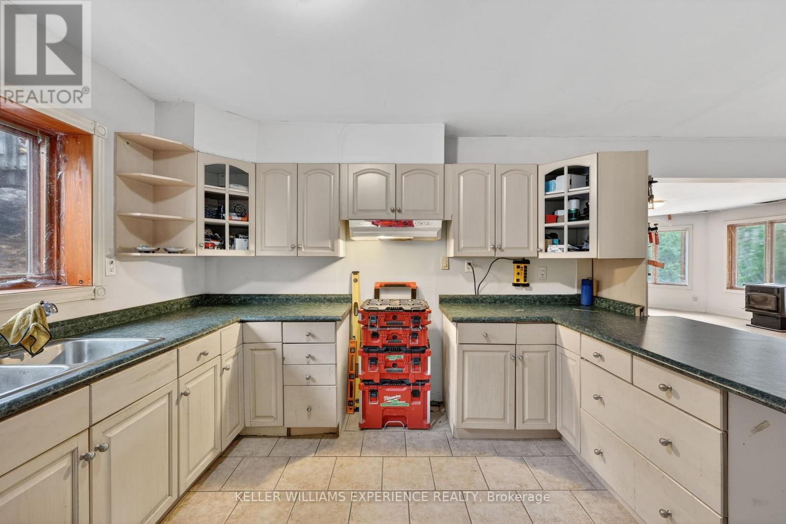 1115 SHERWOOD FOREST ROAD - 23